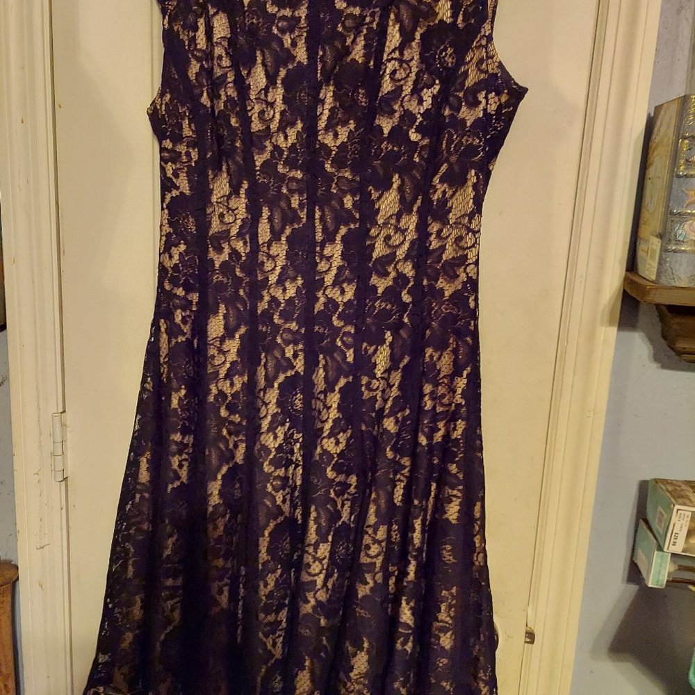 Julian Taylor black lace dress, size 8 over beige lining. LIKE NEW